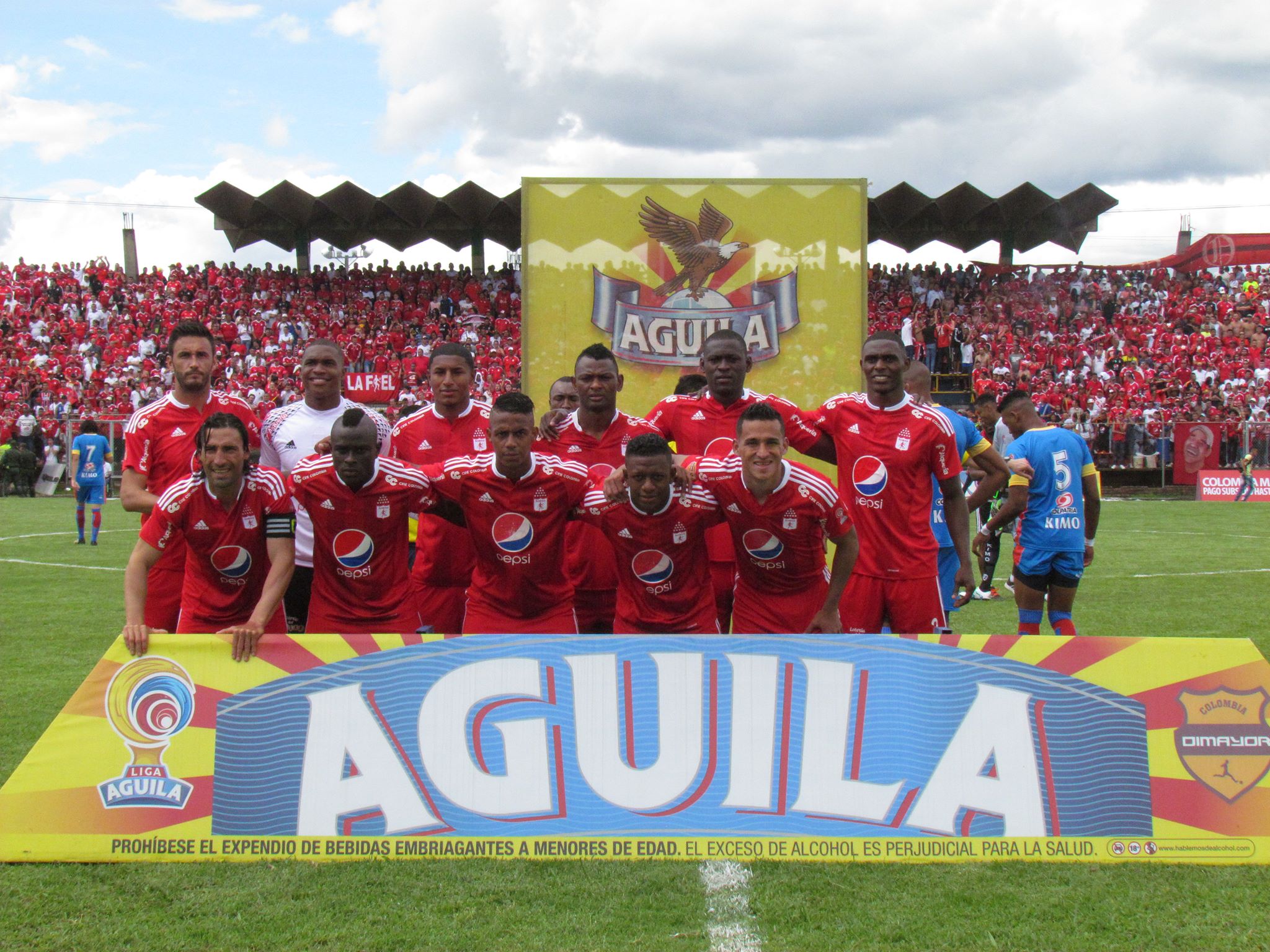Universitario America 12