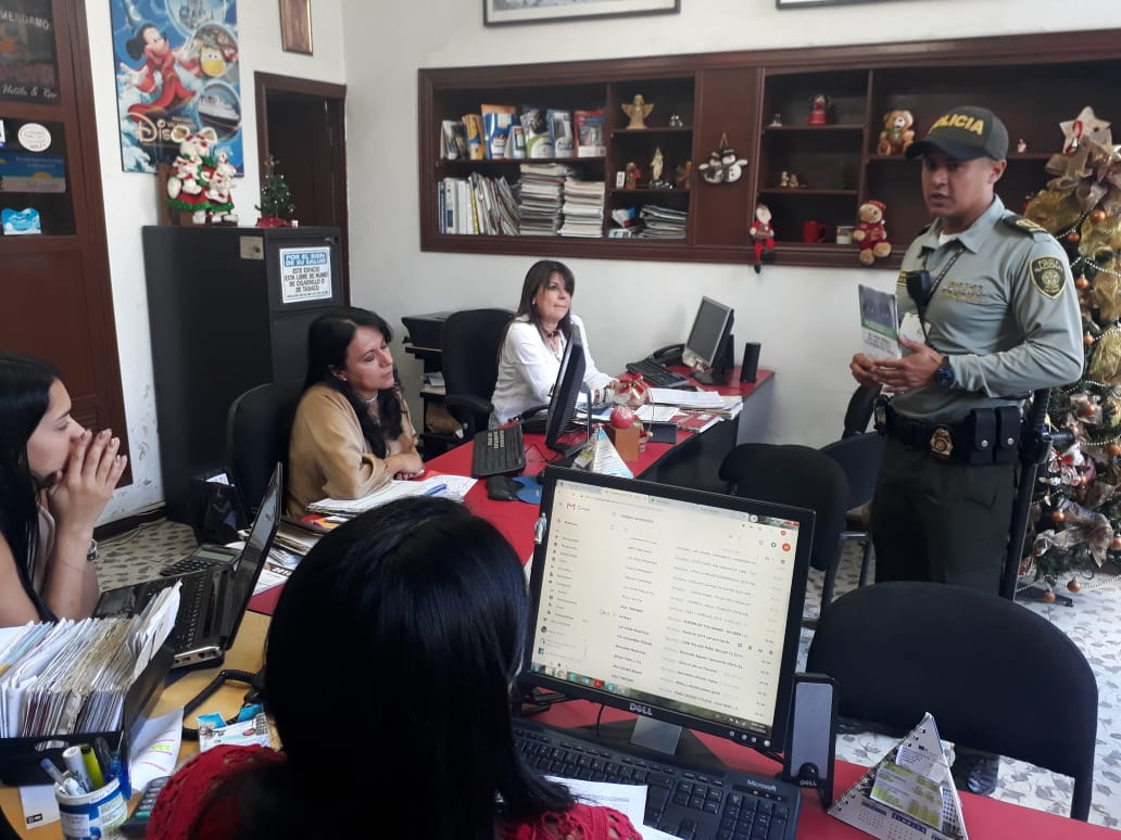 POLICIA PROTECCION 7