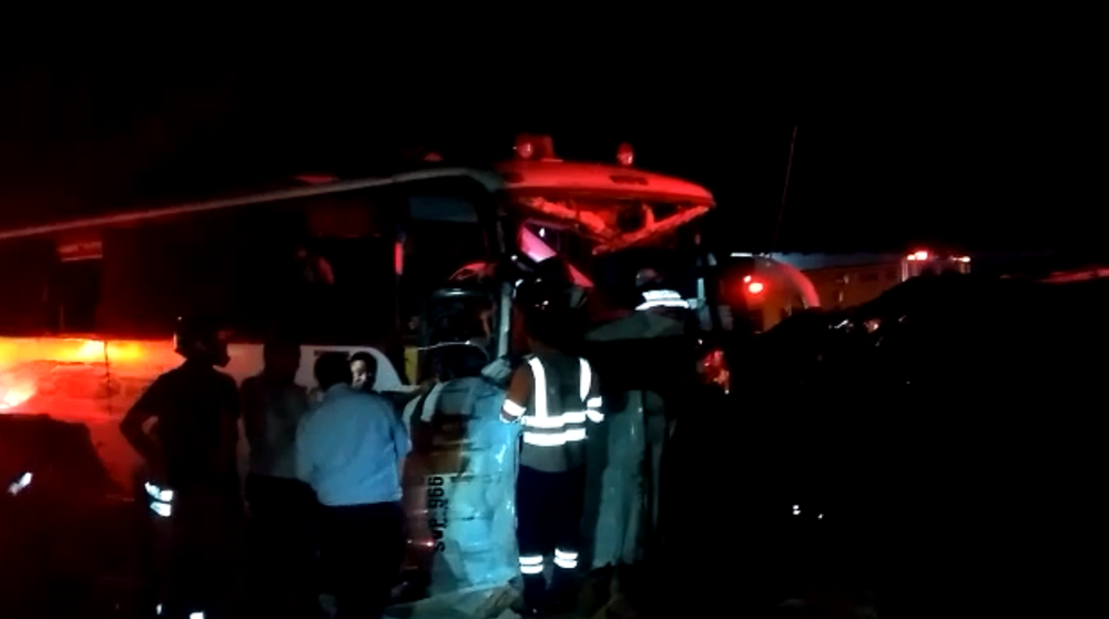 Accidente bus y camion