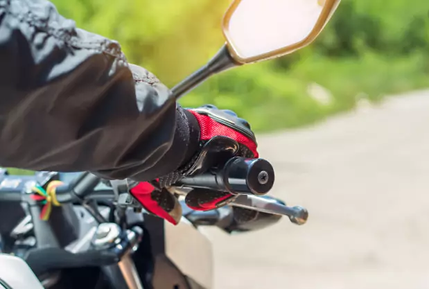 hombre Motocicleta