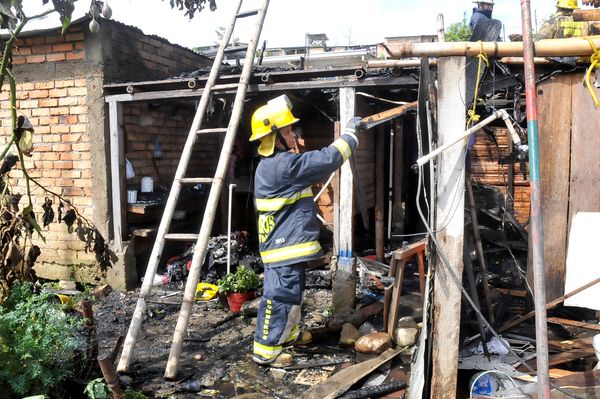 INCENDIO EN VIVIENDA 1
