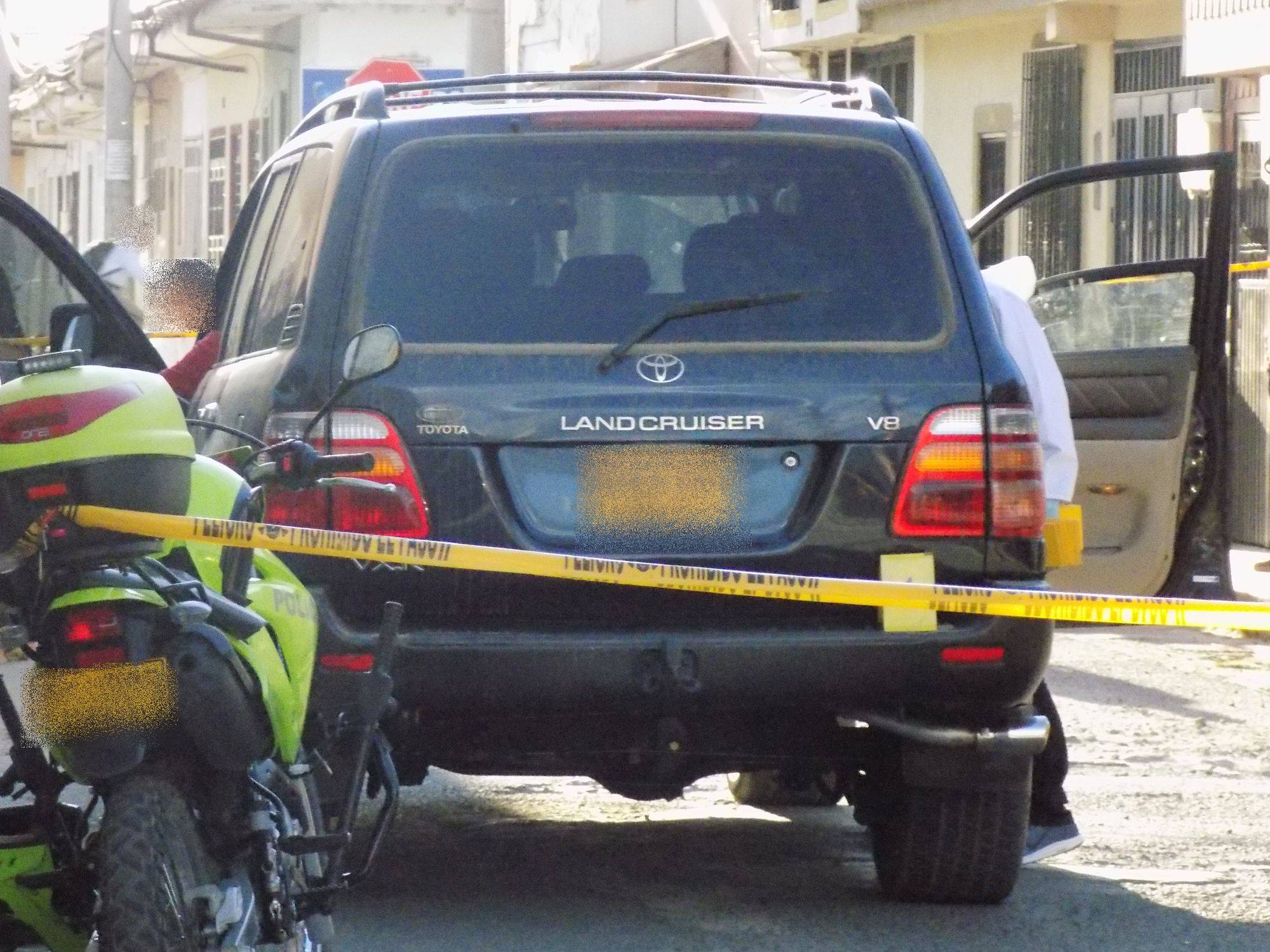 Camioneta Pistoleros