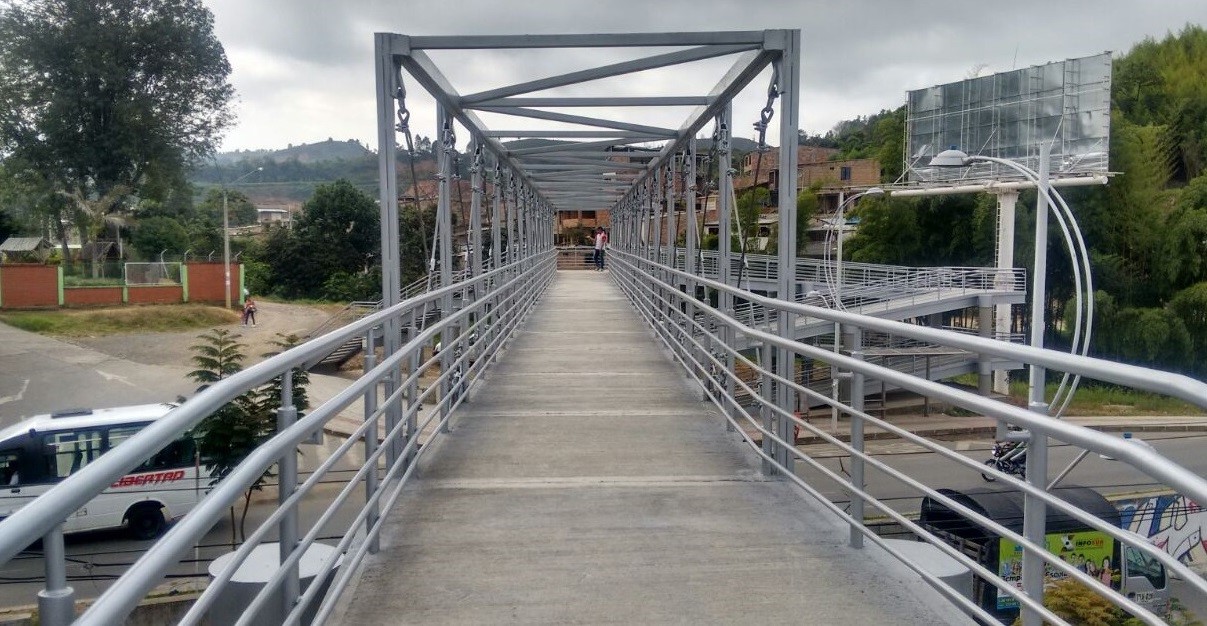 Puente peatonal