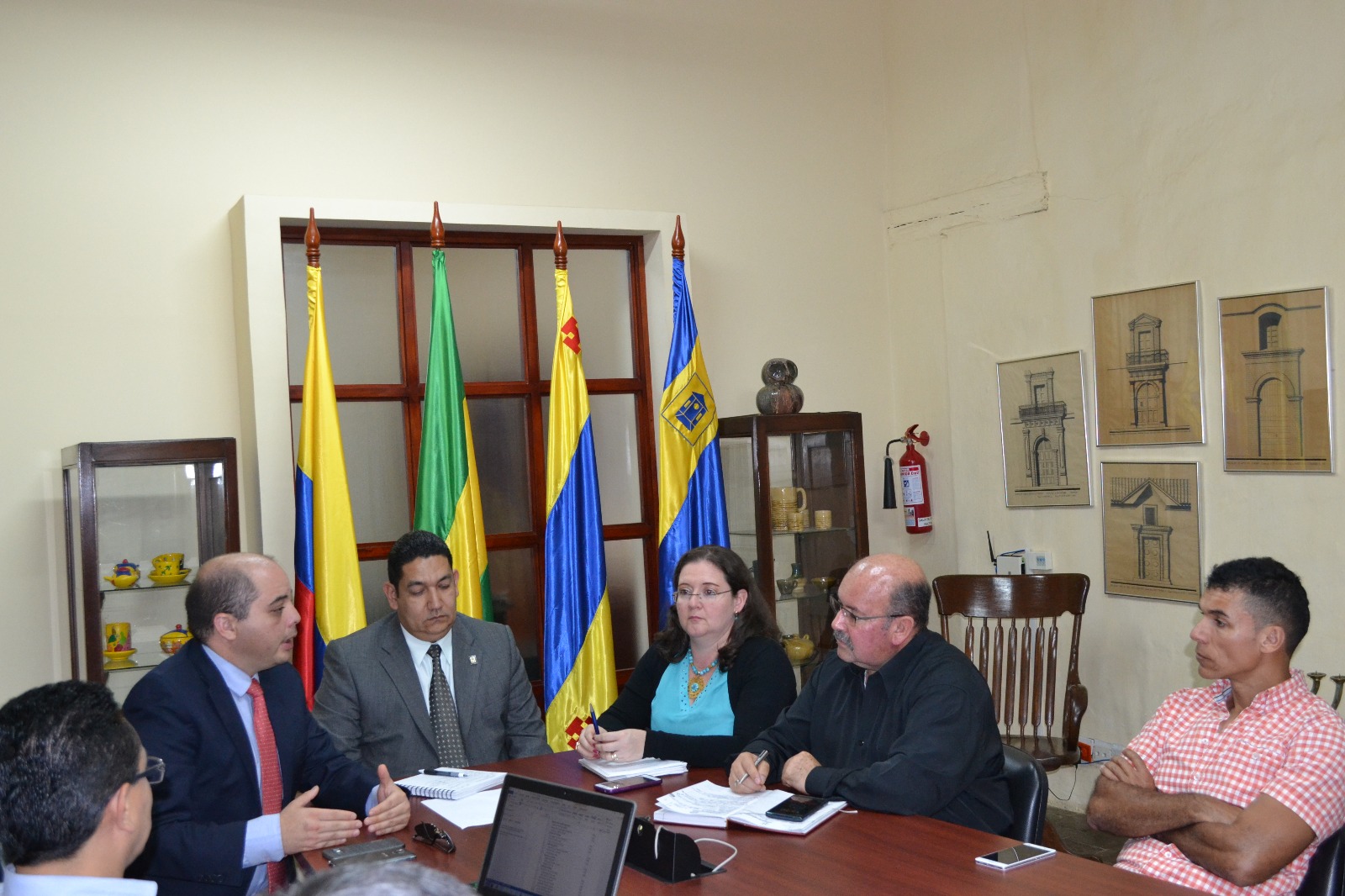 Licorera y Clomayor