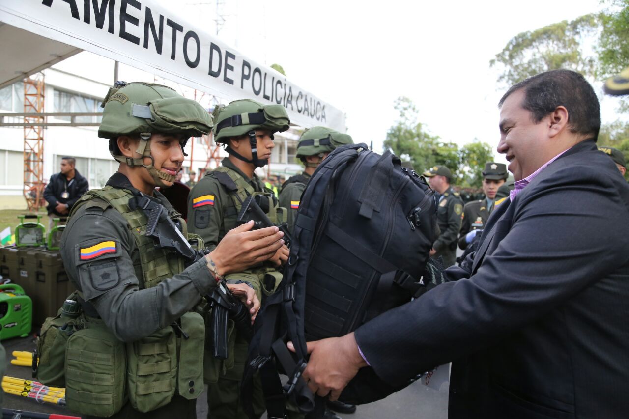 Gobernador Entrega PolNal